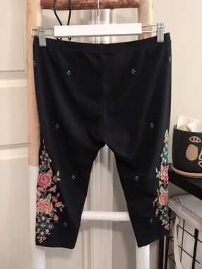 Johnny Was Chandra Bike Shorts NWT Small